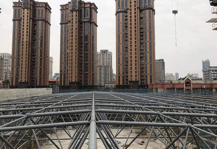 西城螺栓球网架结构